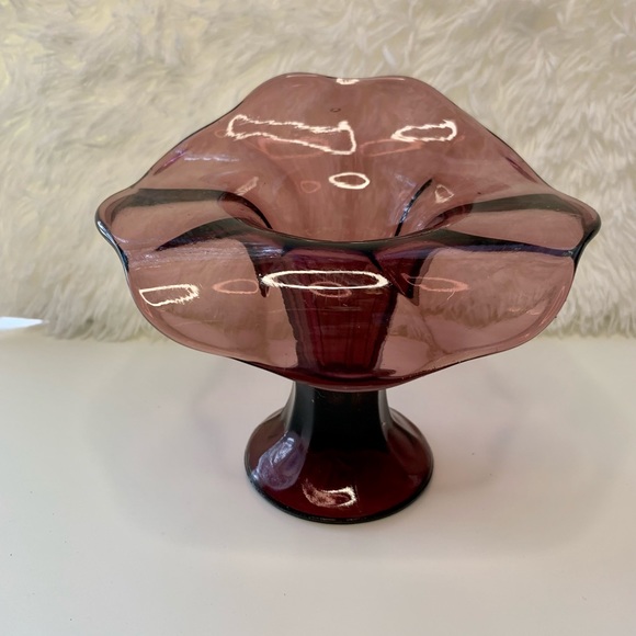 VINTAGE : Amethyst Purple Large Ruffle Vase - Picture 1 of 9